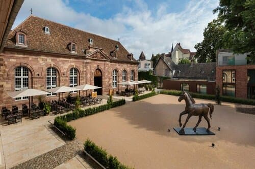 Внешний вид отеля Hôtel Les Haras