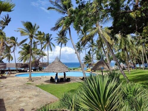Внешний вид отеля Отель Muthu Nyali Beach Hotel & SPA
