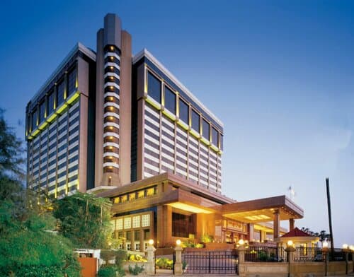 Внешний вид отеля Taj Lands End
