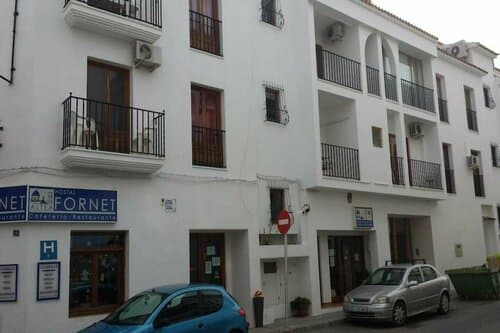 Внешний вид отеля Hostal Fornet