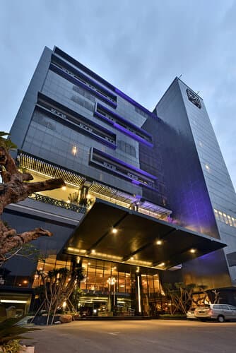 Внешний вид отеля Amaroossa Grande Bekasi
