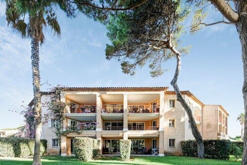 Внешний вид отеля Pierre & Vacances Residence La Pinede