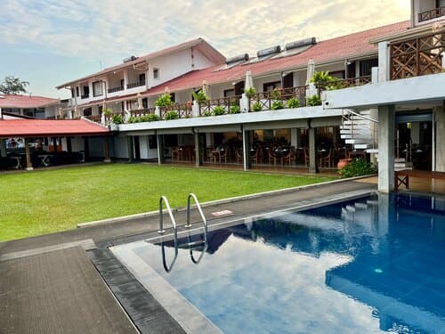 Внешний вид отеля Coral Sands Hotel