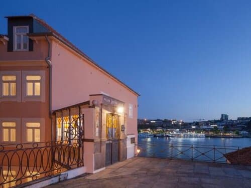 Внешний вид отеля 1872 River House
