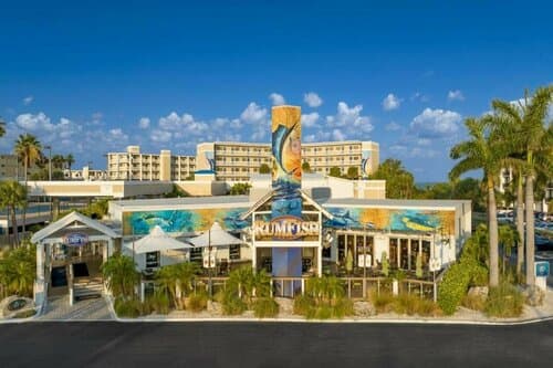 Внешний вид отеля RumFish Beach Resort by TradeWinds