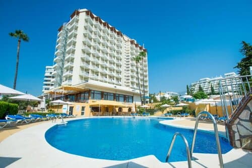Внешний вид отеля Hotel Monarque Torreblanca