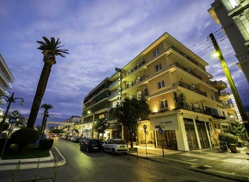 Внешний вид отеля Lakonia Hotel