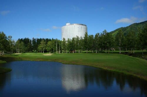 Внешний вид отеля Hilton Niseko Village