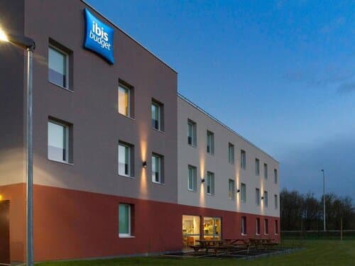 Внешний вид отеля Ibis budget Romorantin