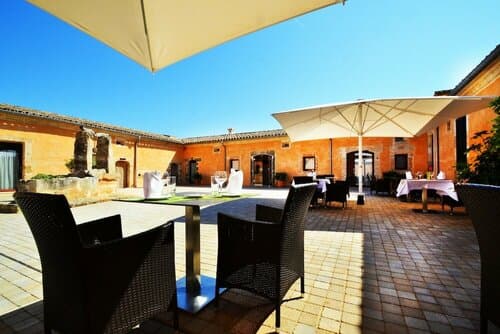 Внешний вид отеля Bennoc Petit Hotel