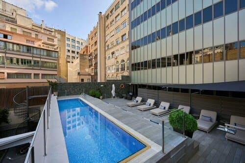 Внешний вид отеля Catalonia Square