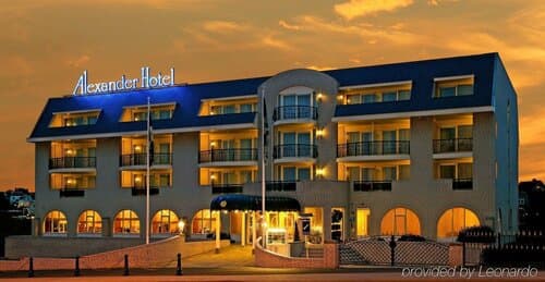 Внешний вид отеля Alexander Hotel