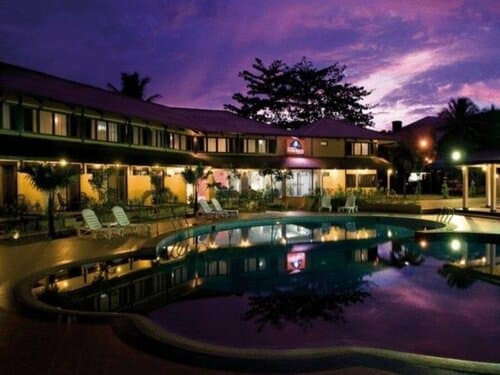 Внешний вид отеля Pangkor Sandy Beach Resort