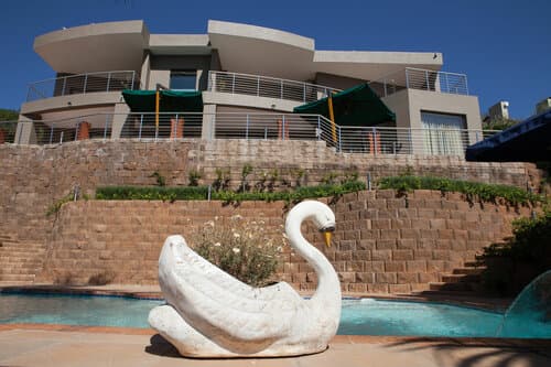 Внешний вид отеля Over The Moon Guesthouse