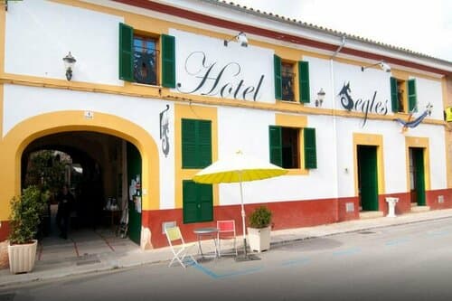 Внешний вид отеля Hotel Segles